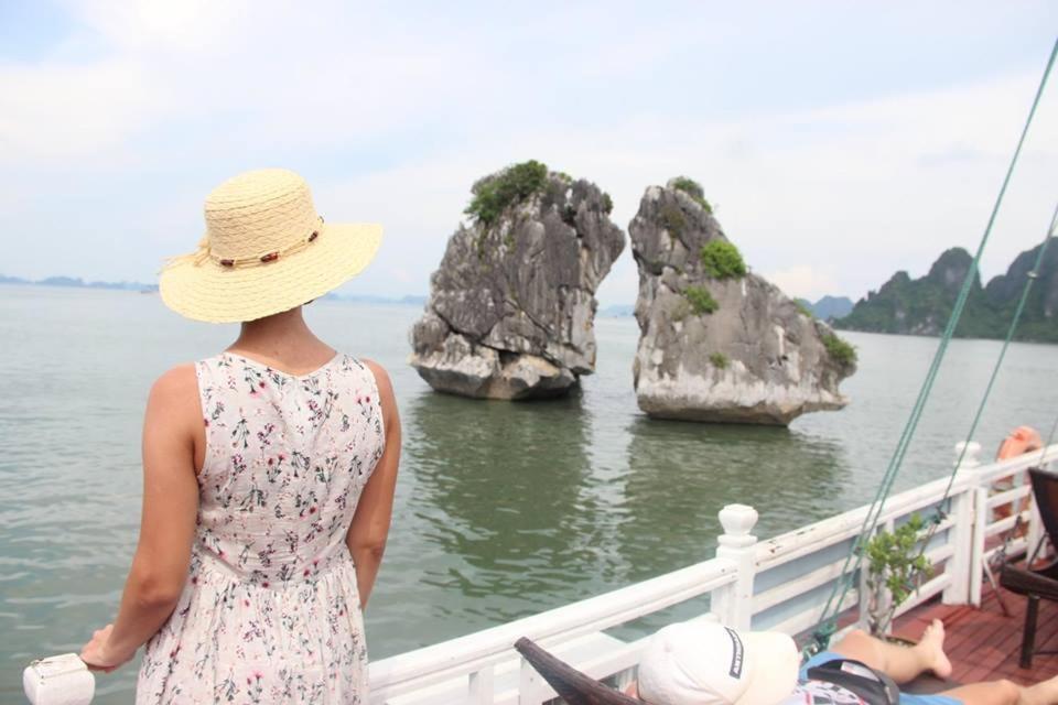 Halong Bay View Hostel Халонг Экстерьер фото
